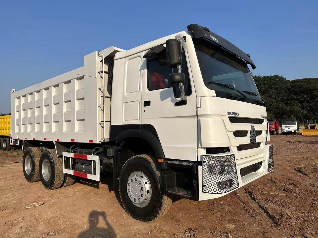 SINOTRUK HOWO HOWO 371 6x4 - Tipper: picture 2 SINOTRUK HOWO HOWO 371 6x4 - Tipper: picture 2