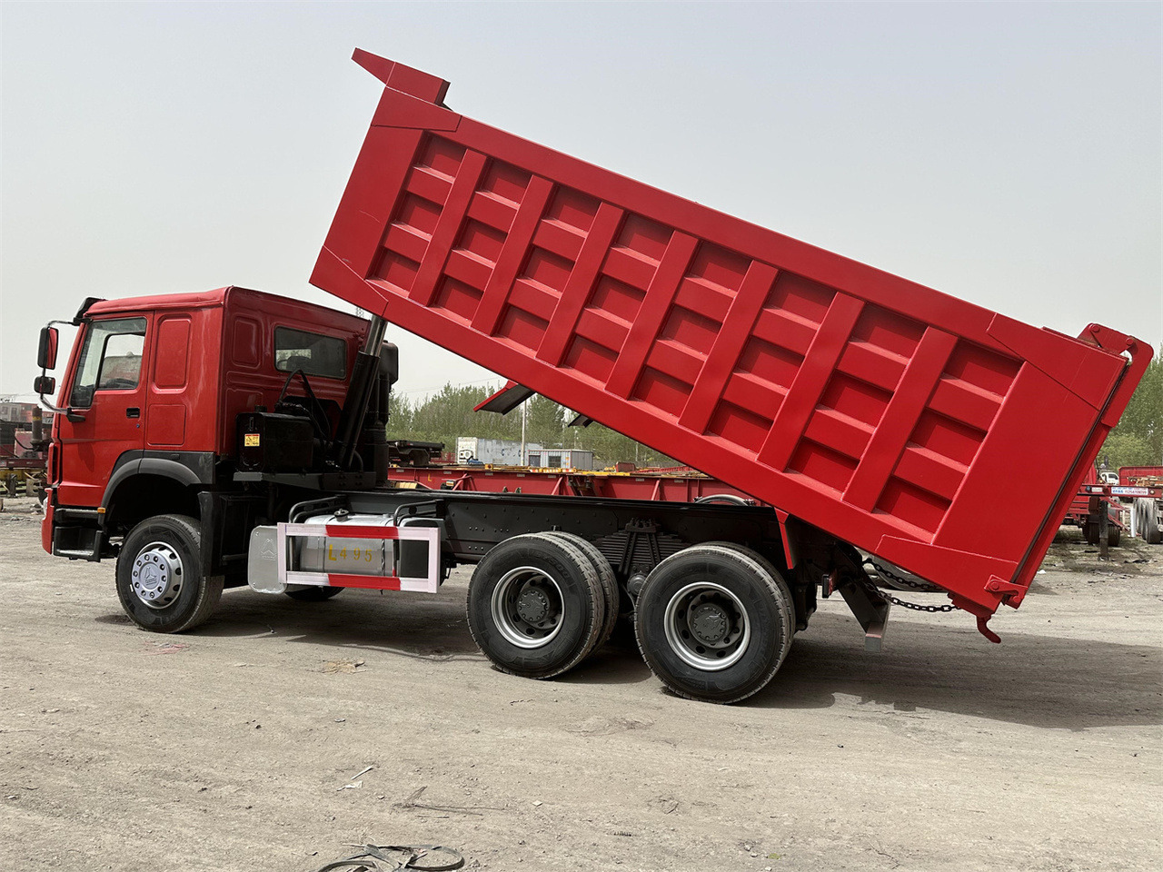 SINOTRUK Howo Dump truck 371 - Tipper: picture 1 SINOTRUK Howo Dump truck 371 - Tipper: picture 1