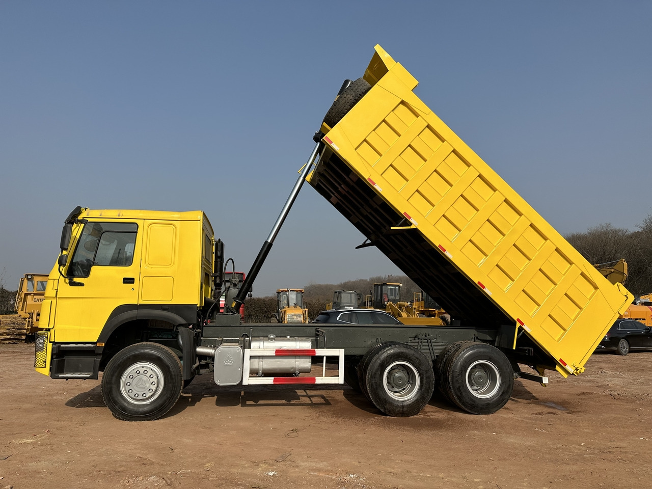 SINOTRUK Howo Dump truck 371 leasing SINOTRUK Howo Dump truck 371: picture 6 SINOTRUK Howo Dump truck 371 leasing SINOTRUK Howo Dump truck 371: picture 6