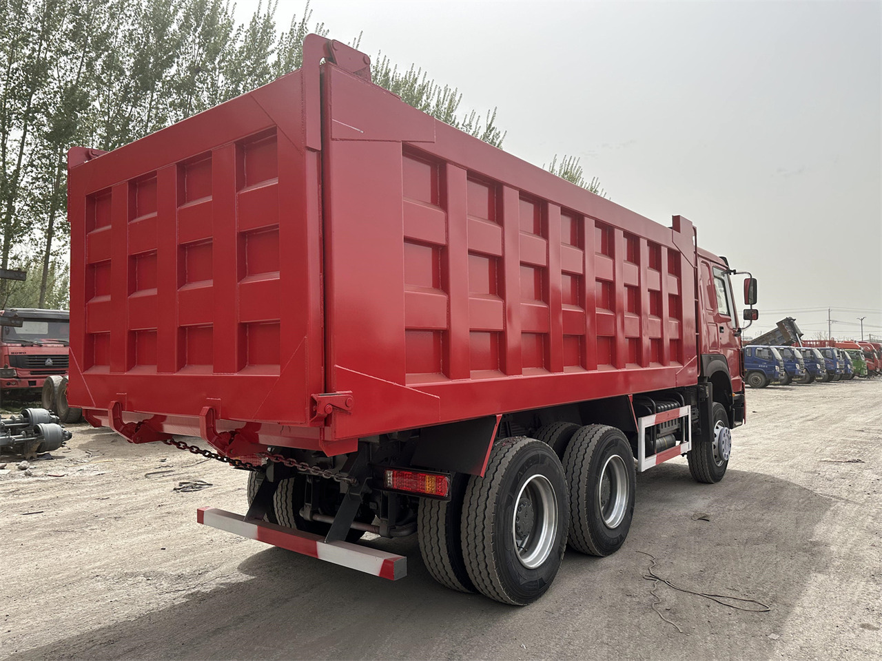 SINOTRUK Howo Dump truck 371 - Tipper: picture 4 SINOTRUK Howo Dump truck 371 - Tipper: picture 4