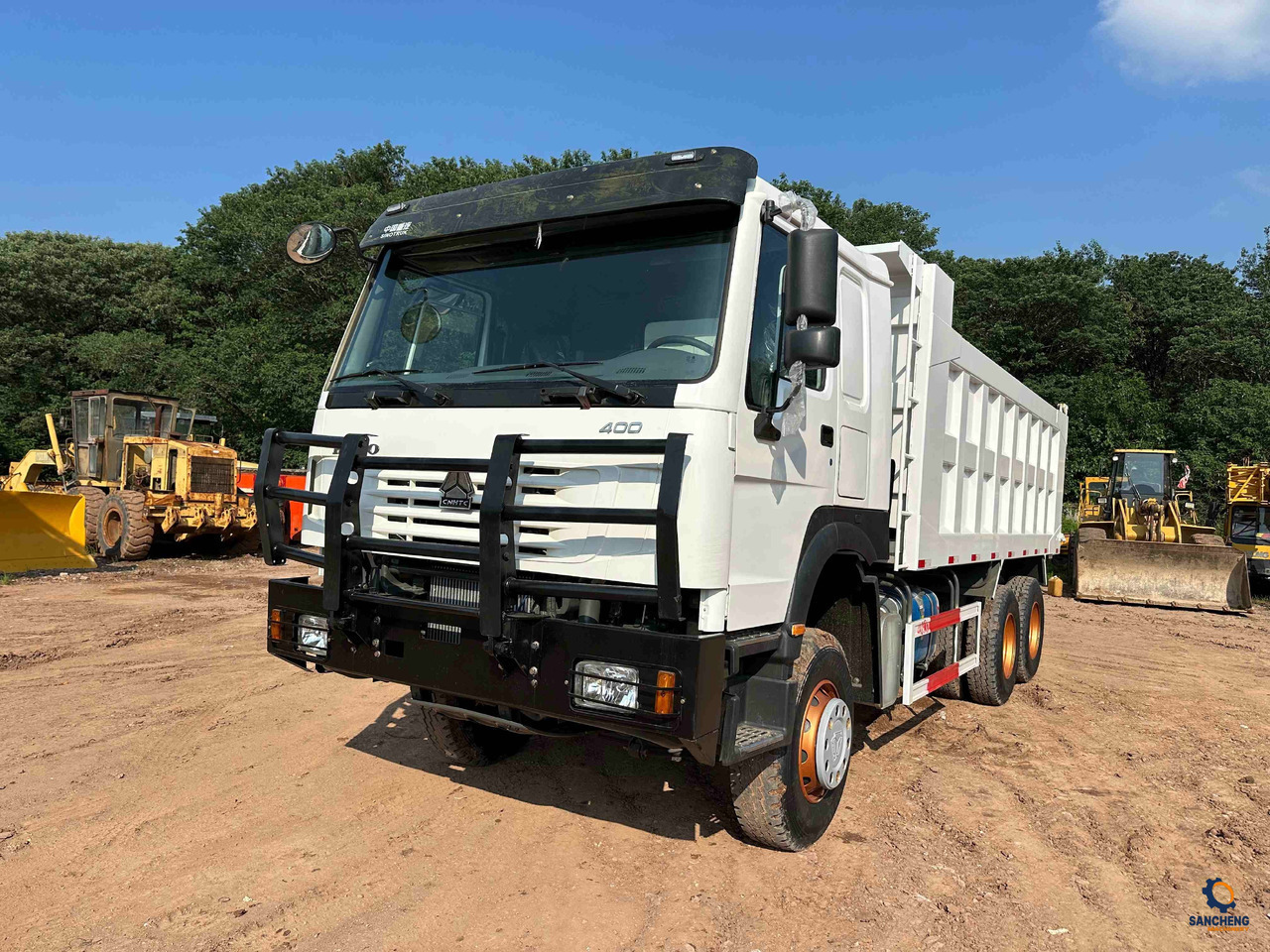 Sinotruk HOWO 400HP With Bumper 6X4 - Tipper: picture 4 Sinotruk HOWO 400HP With Bumper 6X4 - Tipper: picture 4