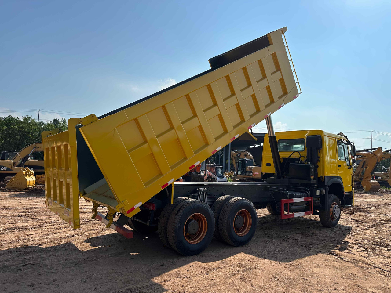 Sinotruk HOWO 400hp 6X4 - Tipper: picture 3 Sinotruk HOWO 400hp 6X4 - Tipper: picture 3