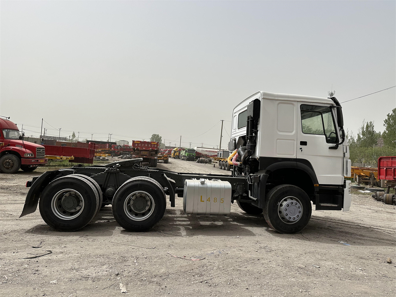 SINOTRUK Howo 371 Truck Head - Tractor truck: picture 3 SINOTRUK Howo 371 Truck Head - Tractor truck: picture 3