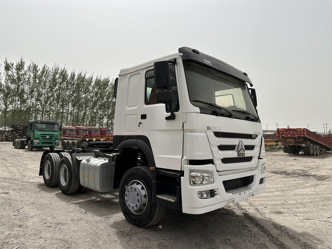 SINOTRUK Howo 371 Truck Head - Tractor truck: picture 1 SINOTRUK Howo 371 Truck Head - Tractor truck: picture 1