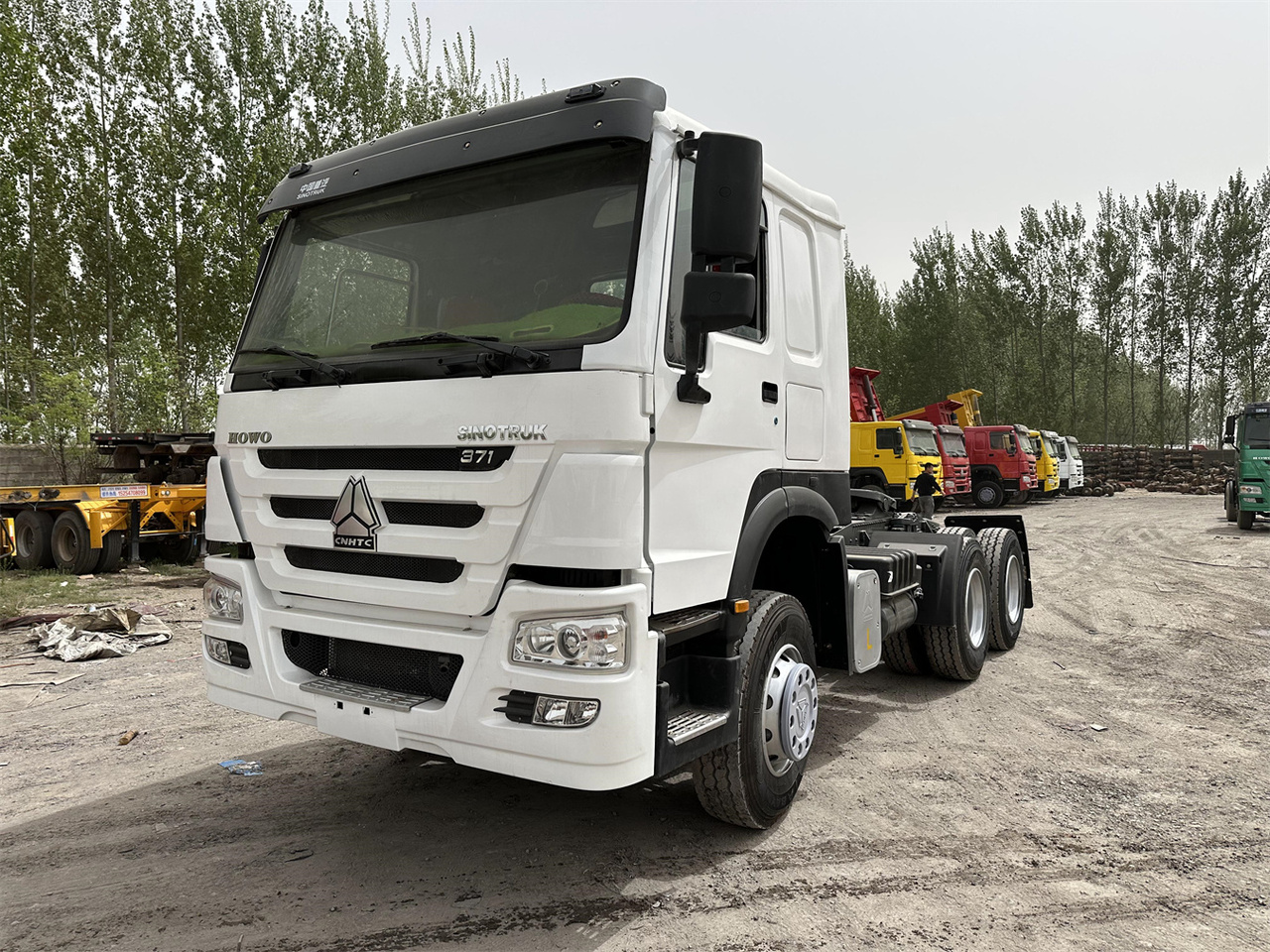 SINOTRUK Howo 371 Truck Head - Tractor truck: picture 4 SINOTRUK Howo 371 Truck Head - Tractor truck: picture 4