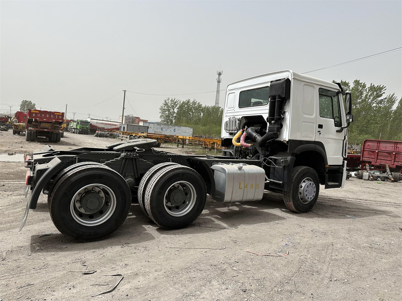 SINOTRUK Howo 371hp Truck Head - Tractor truck: picture 3 SINOTRUK Howo 371hp Truck Head - Tractor truck: picture 3