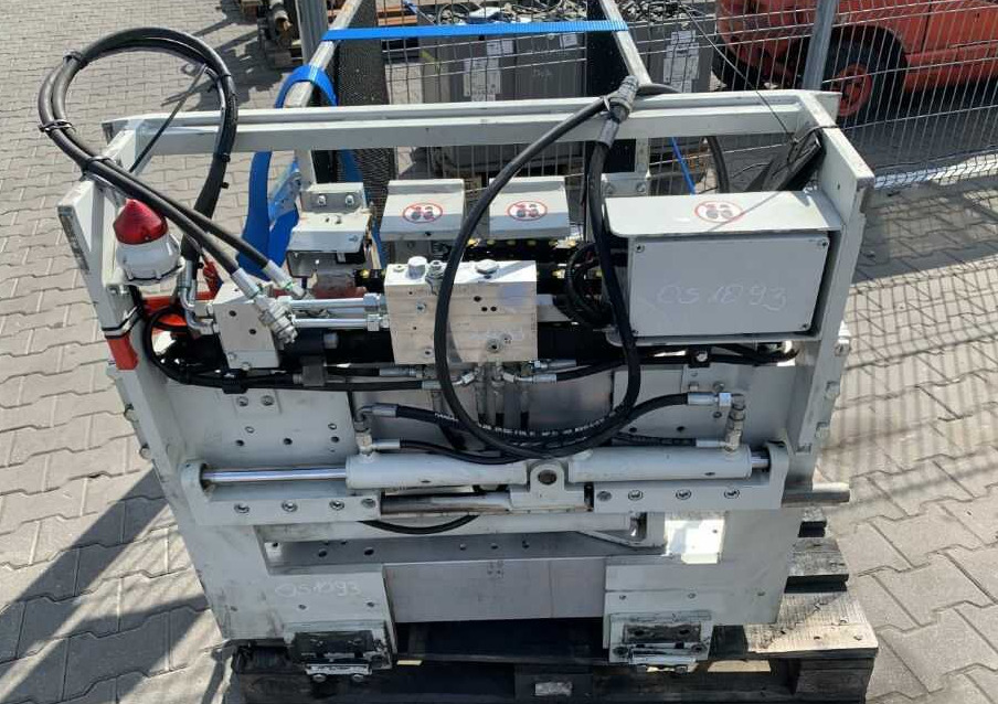 Cascade UTB2-08-1011 R1, Kartonklammer - Clamp for Material handling equipment: picture 3 Cascade UTB2-08-1011 R1, Kartonklammer - Clamp for Material handling equipment: picture 3