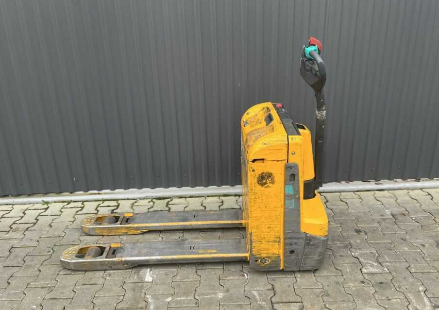 Jungheinrich EJE116 - Pallet truck: picture 2 Jungheinrich EJE116 - Pallet truck: picture 2