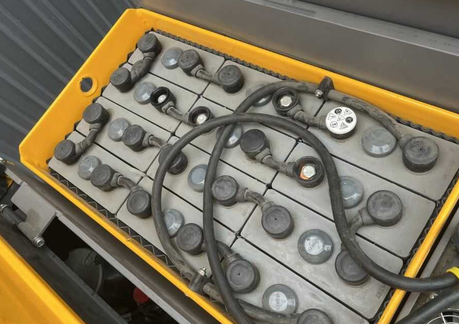 Jungheinrich EKS110 - Order picker: picture 5 Jungheinrich EKS110 - Order picker: picture 5