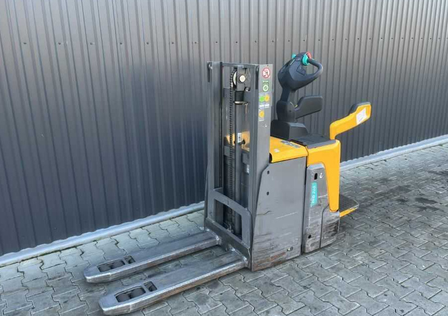 Jungheinrich ERD220 - Stacker: picture 1 Jungheinrich ERD220 - Stacker: picture 1