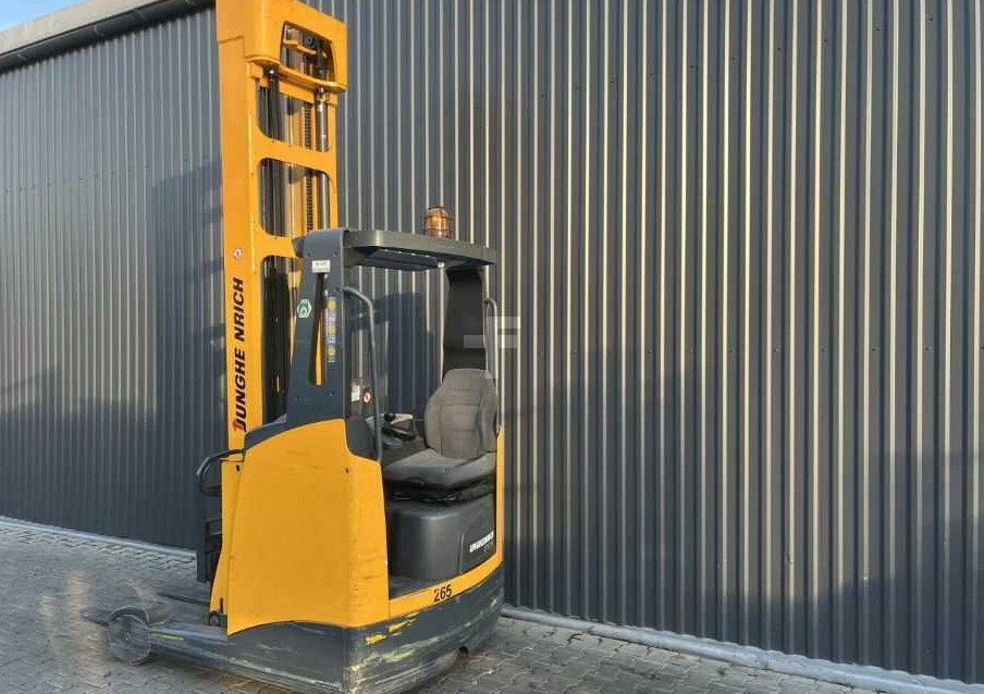 Jungheinrich ETV214 - Reach truck: picture 3 Jungheinrich ETV214 - Reach truck: picture 3