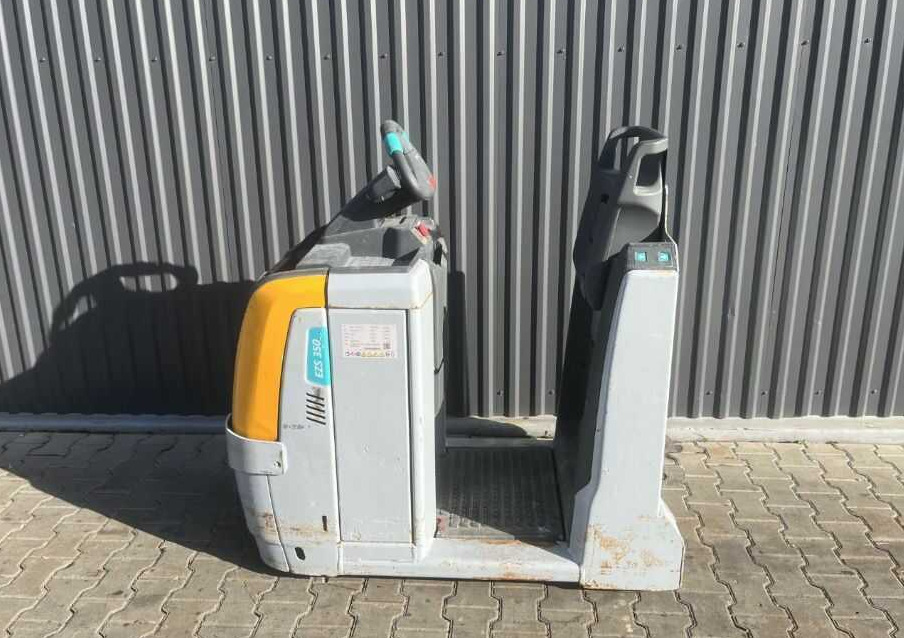 Jungheinrich EZS350 - Tow tractor: picture 2 Jungheinrich EZS350 - Tow tractor: picture 2