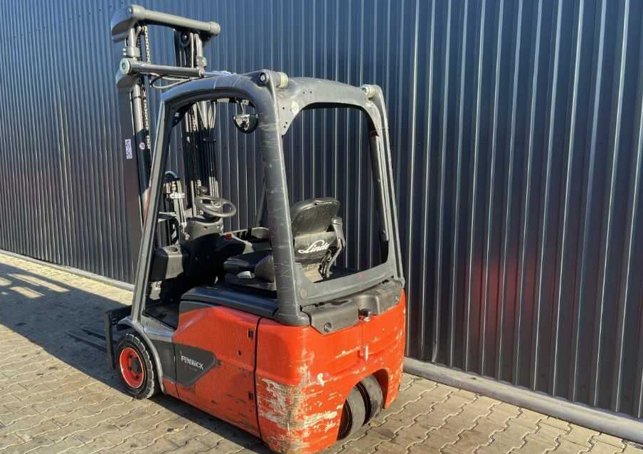 Linde E15-02 - Electric forklift: picture 3 Linde E15-02 - Electric forklift: picture 3