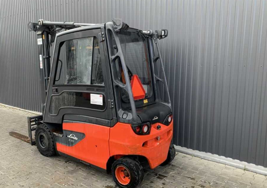 Linde E25L-01 - Electric forklift: picture 3 Linde E25L-01 - Electric forklift: picture 3