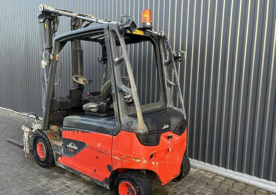 Linde E25L-01 - Electric forklift: picture 5 Linde E25L-01 - Electric forklift: picture 5