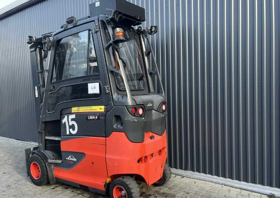 Linde E30HL-01/600 - Electric forklift: picture 3 Linde E30HL-01/600 - Electric forklift: picture 3