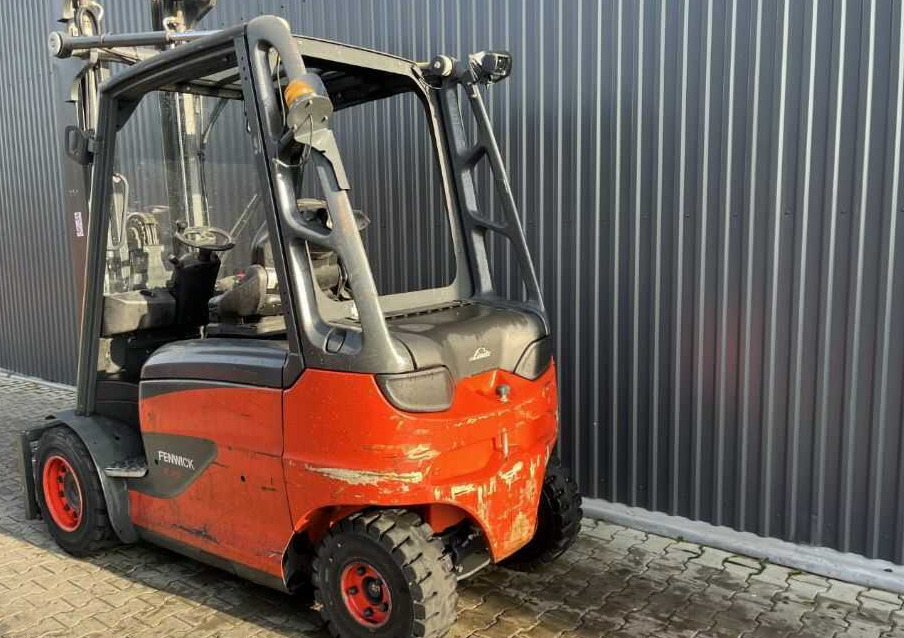 Linde E35H-01/600 - Electric forklift: picture 3 Linde E35H-01/600 - Electric forklift: picture 3