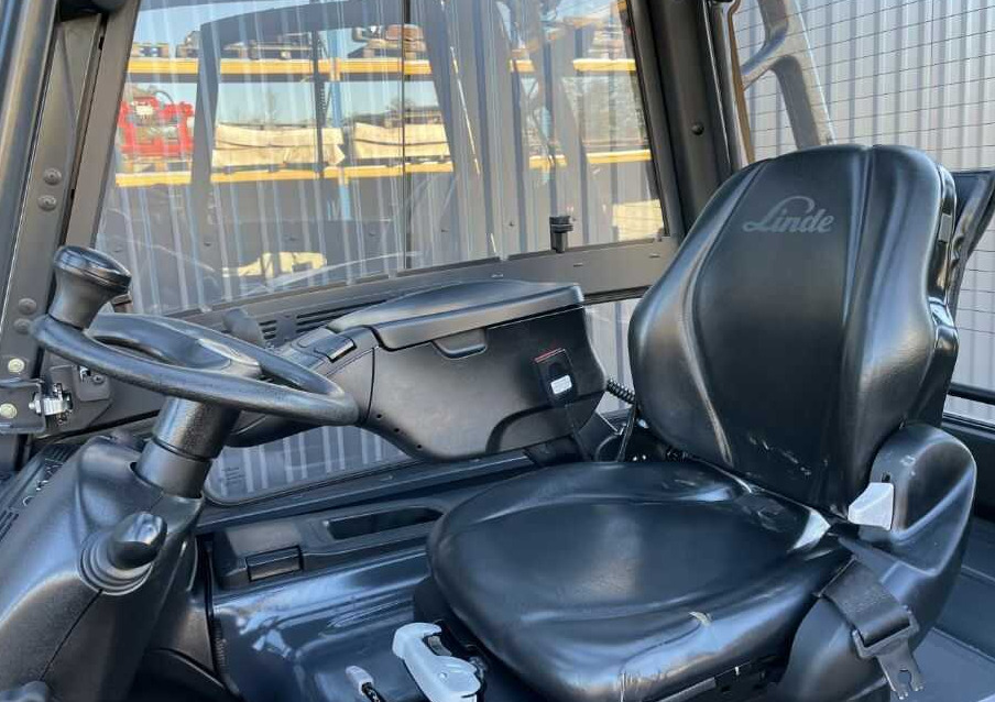 Linde E40H-01/600 - Electric forklift: picture 3 Linde E40H-01/600 - Electric forklift: picture 3