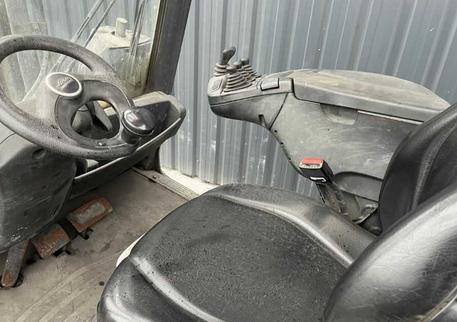 Linde H25D-02 - Diesel forklift: picture 4 Linde H25D-02 - Diesel forklift: picture 4