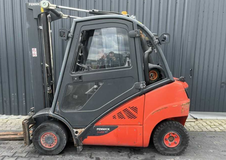 Linde H25T-02 - LPG forklift: picture 2 Linde H25T-02 - LPG forklift: picture 2