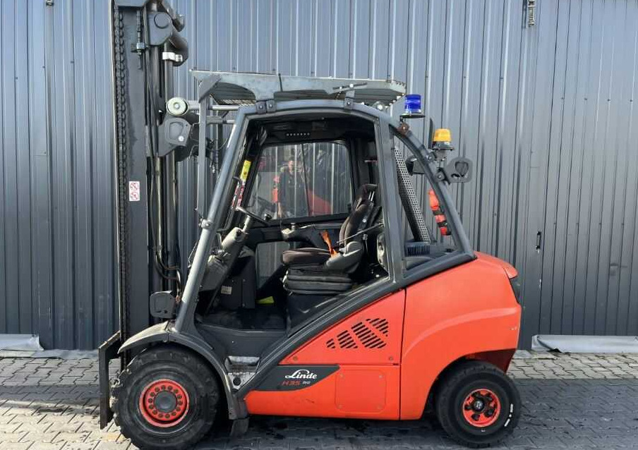 Linde H35D-02 - Diesel forklift: picture 2 Linde H35D-02 - Diesel forklift: picture 2