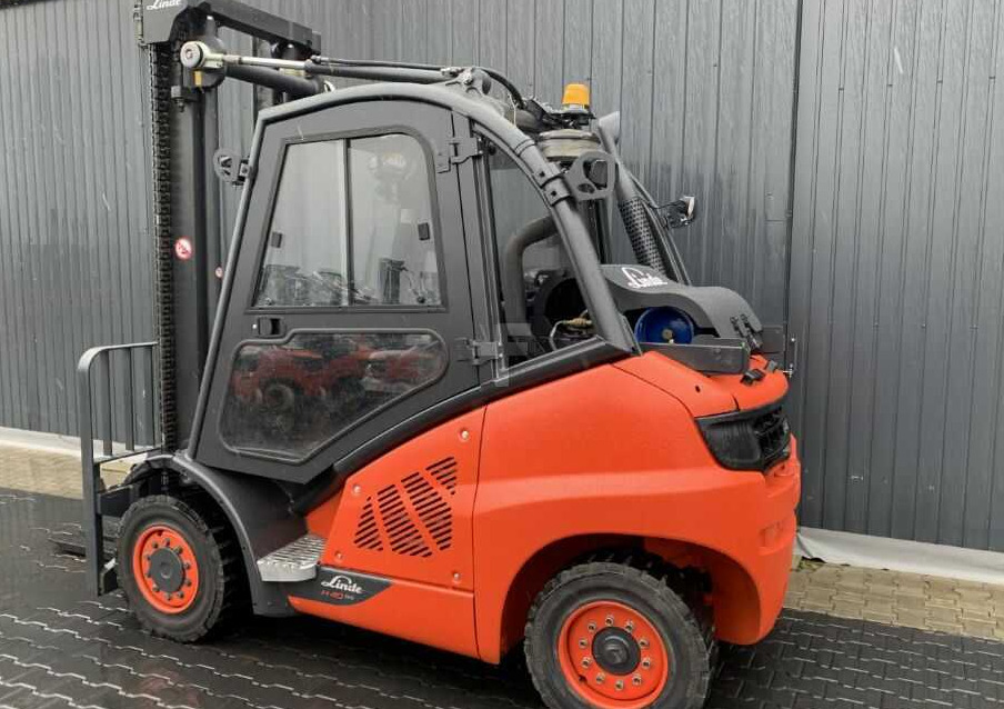 Linde H40T-02 - LPG forklift: picture 1 Linde H40T-02 - LPG forklift: picture 1