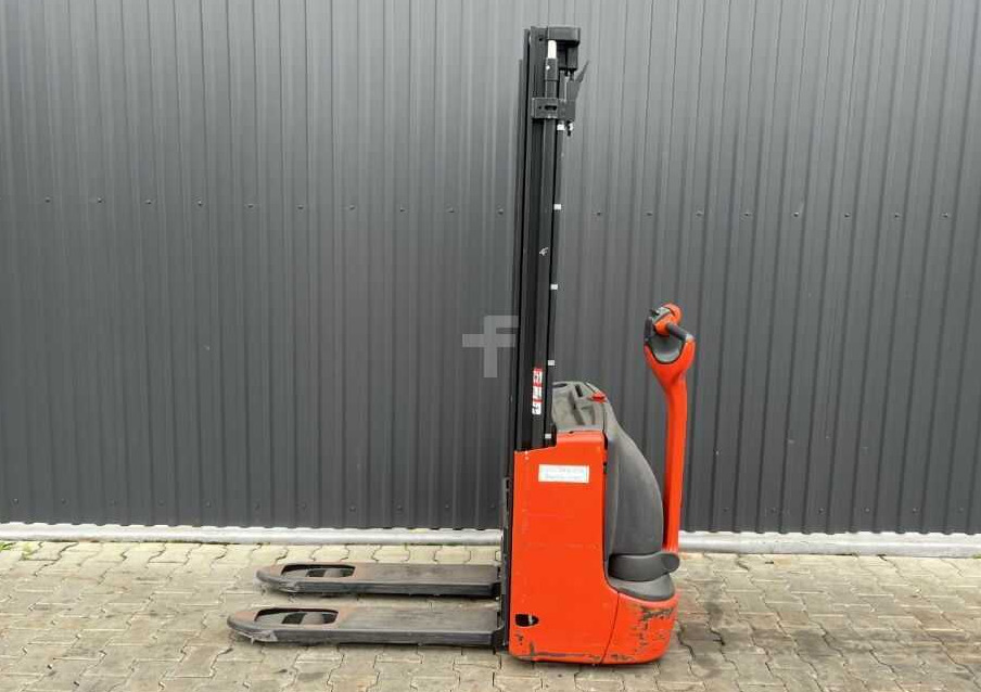 Linde L10 - Stacker: picture 2 Linde L10 - Stacker: picture 2