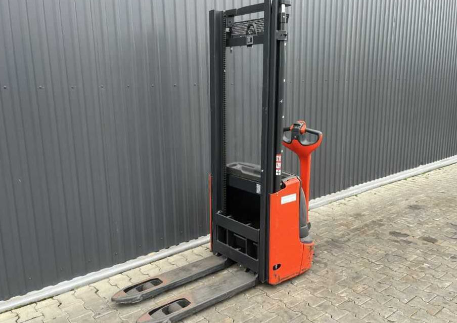Linde L10 - Stacker: picture 1 Linde L10 - Stacker: picture 1