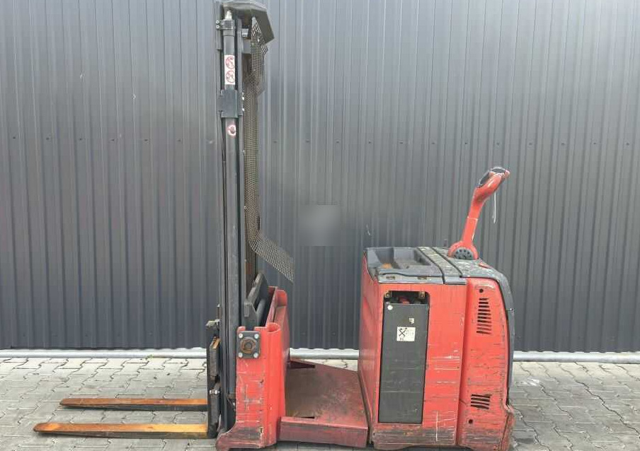 Linde L12AC - Stacker: picture 2 Linde L12AC - Stacker: picture 2