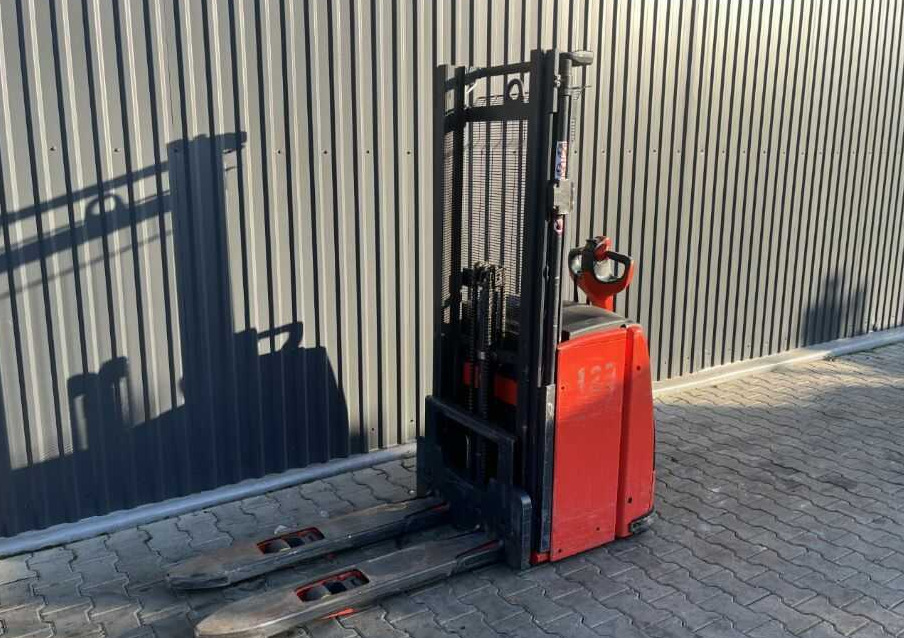 Linde L14 - Stacker: picture 1 Linde L14 - Stacker: picture 1
