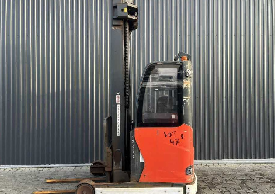 Linde R16HD-01 - Reach truck: picture 2 Linde R16HD-01 - Reach truck: picture 2