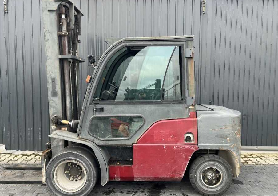 Nissan W1F4A45Y - Diesel forklift: picture 2 Nissan W1F4A45Y - Diesel forklift: picture 2