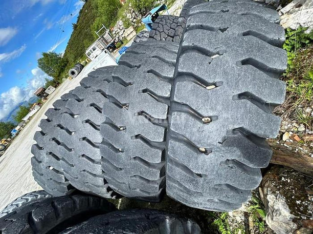 Bridgestone 30.00R51 - Wheels and tires: picture 1 Bridgestone 30.00R51 - Wheels and tires: picture 1
