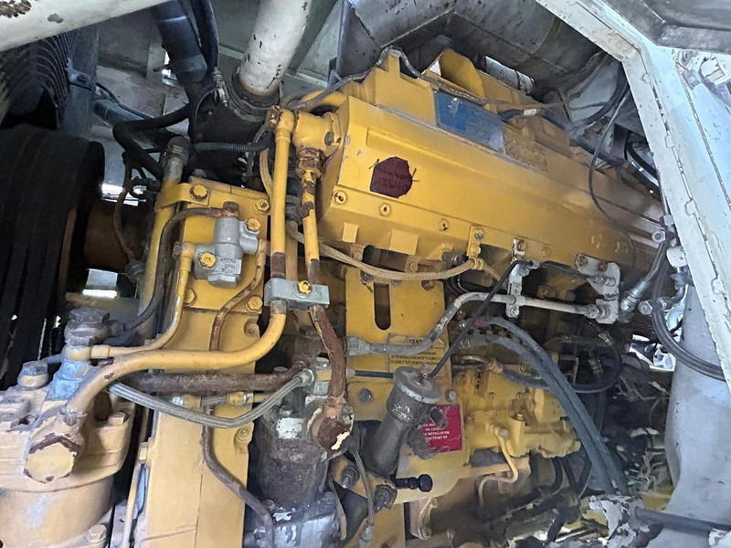 Dumper Komatsu HD985: picture 13