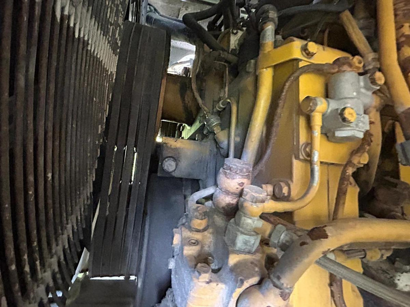 Dumper Komatsu HD985: picture 15