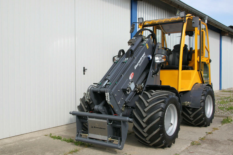 Eurotrac T 13 Teleskop Radlader Hoflader - Telescopic wheel loader: picture 1 Eurotrac T 13 Teleskop Radlader Hoflader - Telescopic wheel loader: picture 1