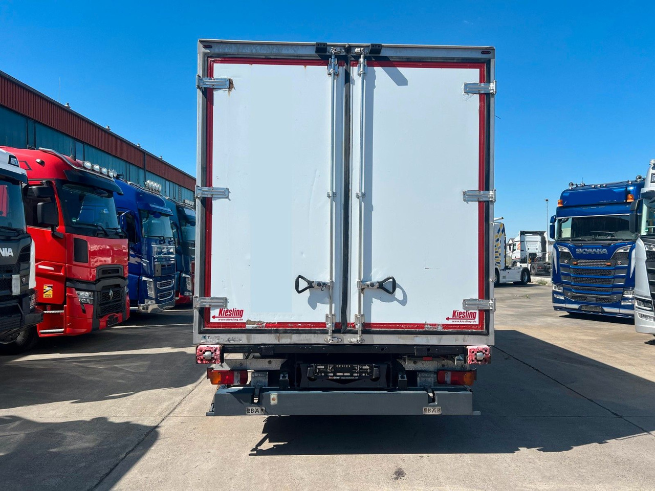 Mercedes-Benz Atego 1224 * KLIMA * THERMO KING * BÄR 1,5t * - Refrigerator truck: picture 5 Mercedes-Benz Atego 1224 * KLIMA * THERMO KING * BÄR 1,5t * - Refrigerator truck: picture 5