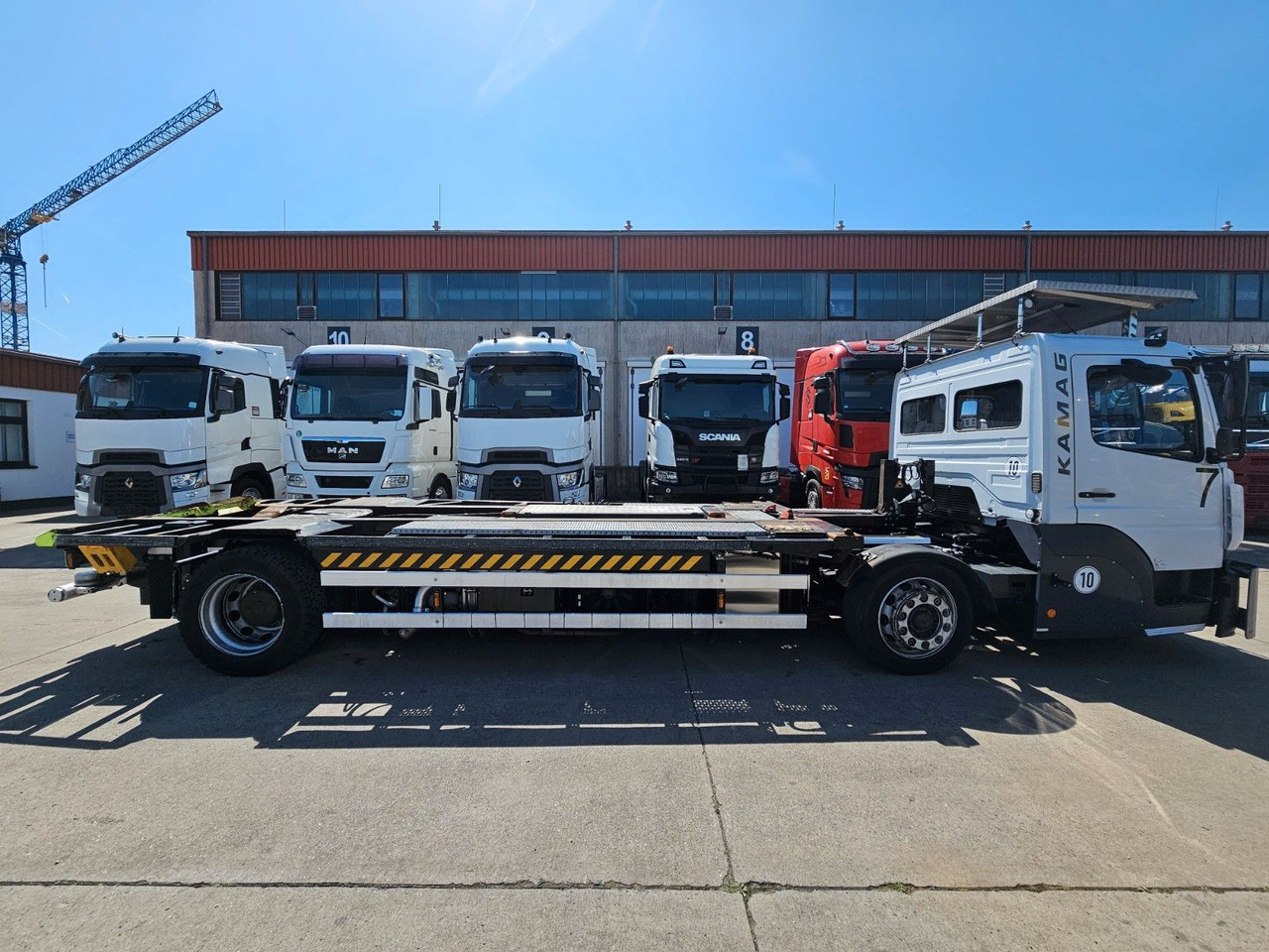 Mercedes-Benz KAMAG * WBH25 * UMSETZER * KLIMA * STANDHEIZ. * - Container transporter/ Swap body truck: picture 4 Mercedes-Benz KAMAG * WBH25 * UMSETZER * KLIMA * STANDHEIZ. * - Container transporter/ Swap body truck: picture 4