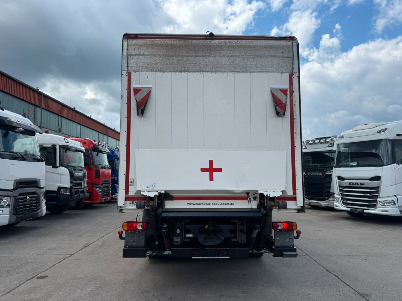Box truck Scania P 380 * KOFFER * LBW 3 TON * LENK / LIFTACHSE *: picture 6