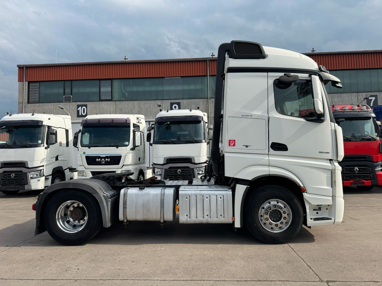 Mercedes-Benz ACTROS 1846 * RETARDER + 2X TANK * ALCOA * KIPPH - Tractor truck: picture 5 Mercedes-Benz ACTROS 1846 * RETARDER + 2X TANK * ALCOA * KIPPH - Tractor truck: picture 5