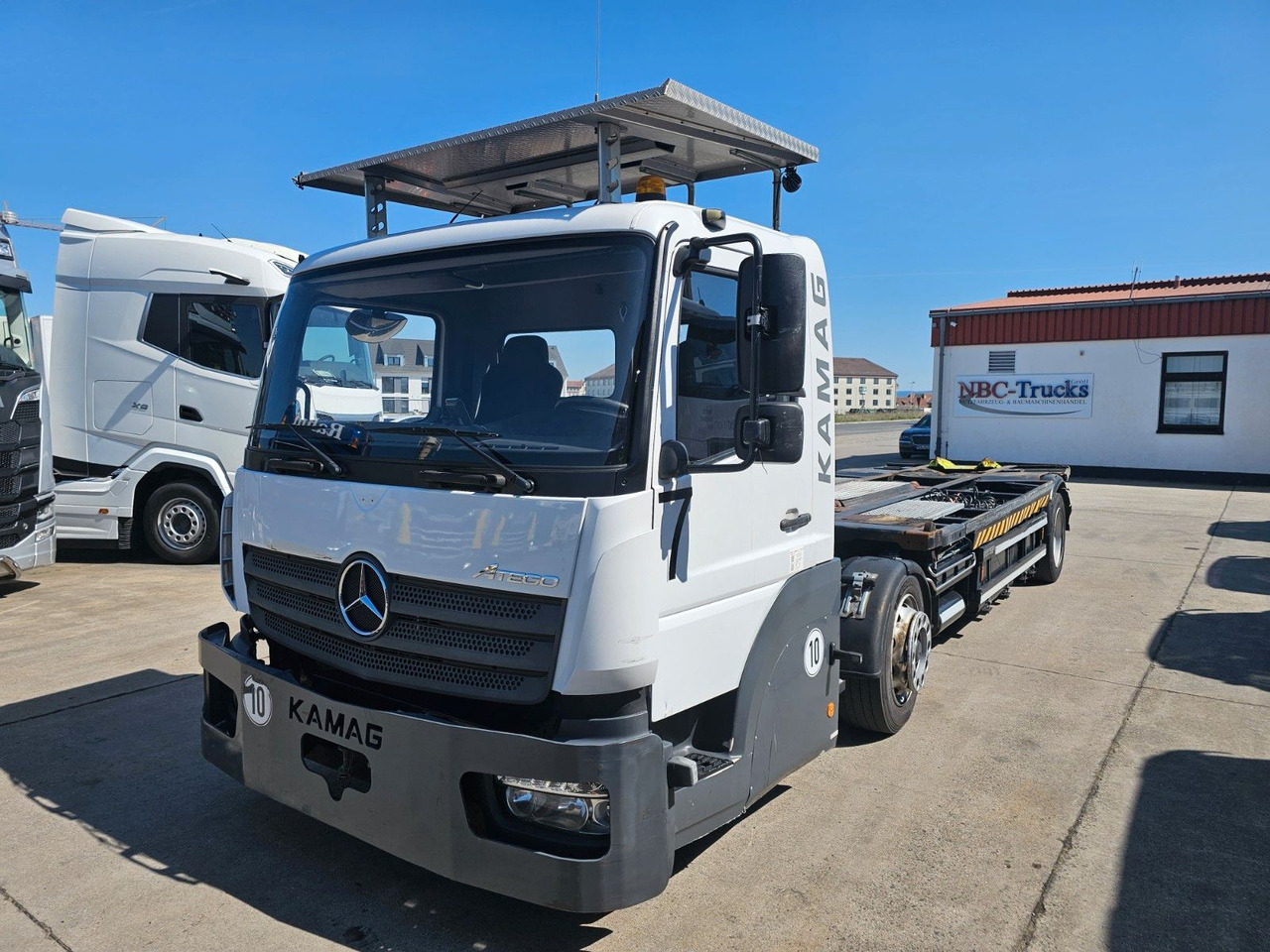 Mercedes-Benz KAMAG * WBH25 * UMSETZER * KLIMA * STANDHEIZ. * - Tractor truck: picture 1 Mercedes-Benz KAMAG * WBH25 * UMSETZER * KLIMA * STANDHEIZ. * - Tractor truck: picture 1