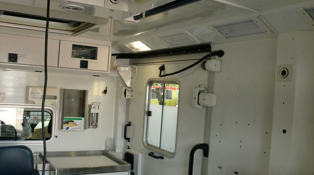 Mercedes-Benz Sprinter 516 CDI 4x4 WAS Koffer // Garantie // Mercedes-Benz Sprinter 516 CDI 4x4 WAS Koffer // Garantie // - Ambulance: picture 4 Mercedes-Benz Sprinter 516 CDI 4x4 WAS Koffer // Garantie // Mercedes-Benz Sprinter 516 CDI 4x4 WAS Koffer // Garantie // - Ambulance: picture 4