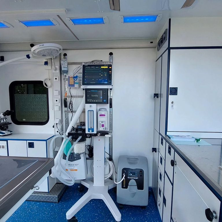 Ambulance Mercedes-Benz Sprinter 519   Tierarzt  Garantie: picture 6