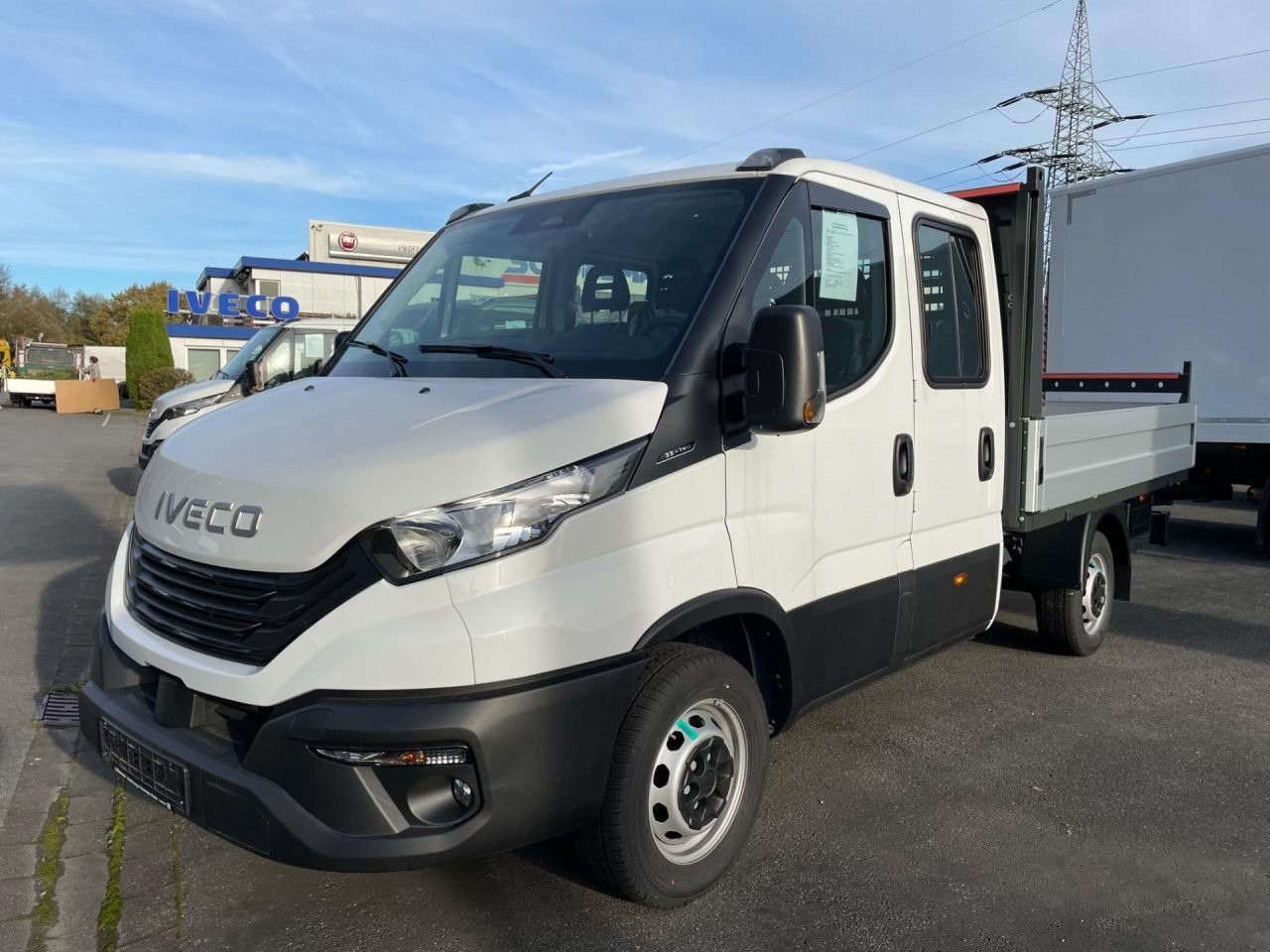 Iveco Daily 35S16D - Open body delivery van: picture 1 Iveco Daily 35S16D - Open body delivery van: picture 1