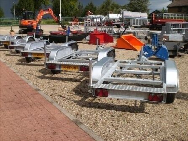 Aanhangers tank of aggregaat opbouw - Chassis trailer: picture 1 Aanhangers tank of aggregaat opbouw - Chassis trailer: picture 1