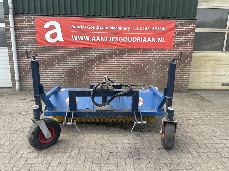 Bezem - Gebruikt - Broom: picture 1 Bezem - Gebruikt - Broom: picture 1