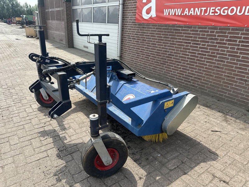 Bezem - Gebruikt - Broom: picture 2 Bezem - Gebruikt - Broom: picture 2