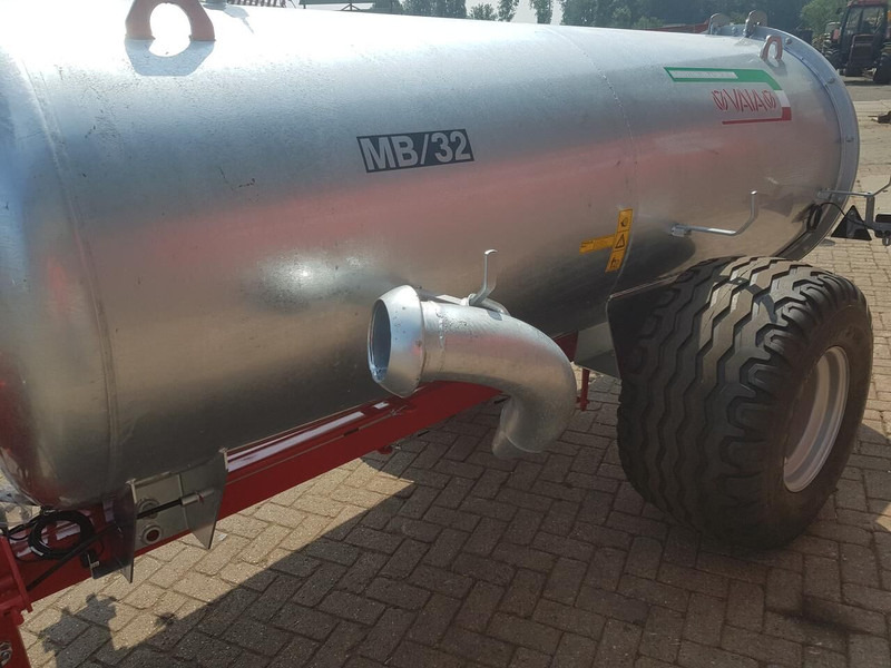 MB 32 Water tank - Tanker trailer: picture 4 MB 32 Water tank - Tanker trailer: picture 4