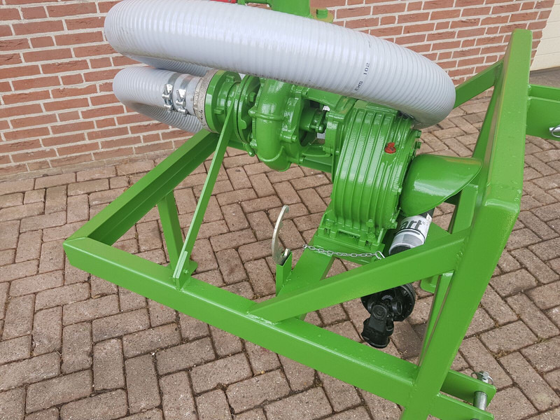 Onbekend - Water pump: picture 2 Onbekend - Water pump: picture 2