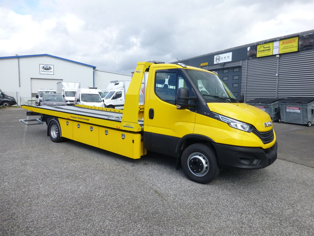 Iveco DAILY 72C18 Schiebeplateu Luftfed Navi Hubbrille - Tow truck: picture 1 Iveco DAILY 72C18 Schiebeplateu Luftfed Navi Hubbrille - Tow truck: picture 1